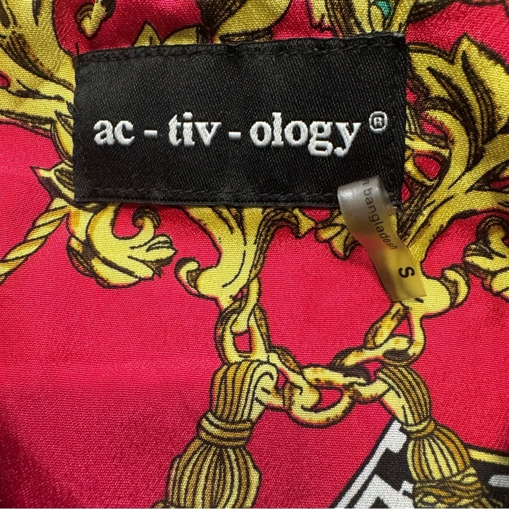 Ac tiv ology 90s Vintage Baroque Full zip Windbreaker Jacket Women’s Sz. S
